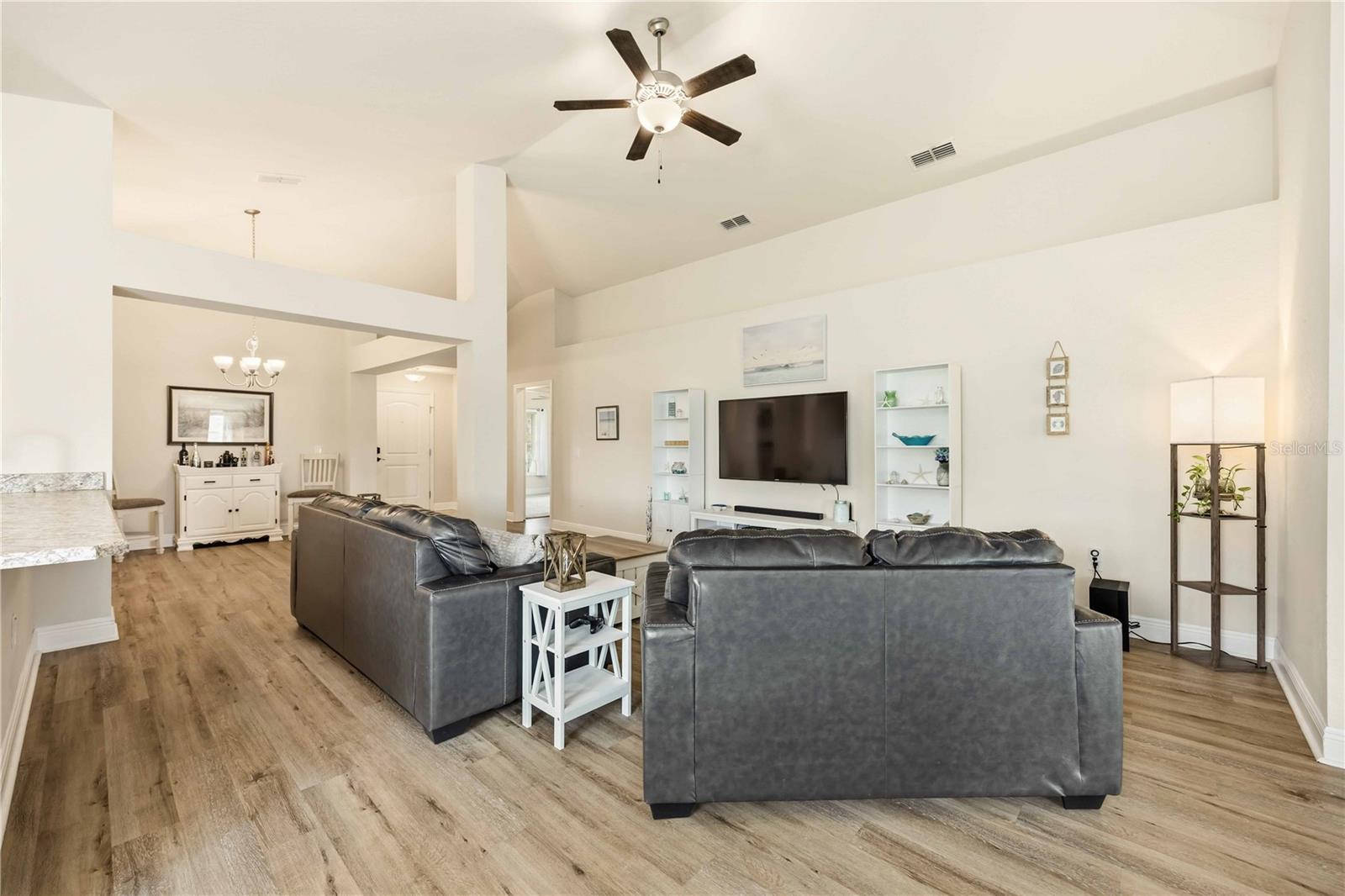 Image 11 of 48 For 613 Meadow Pointe Drive