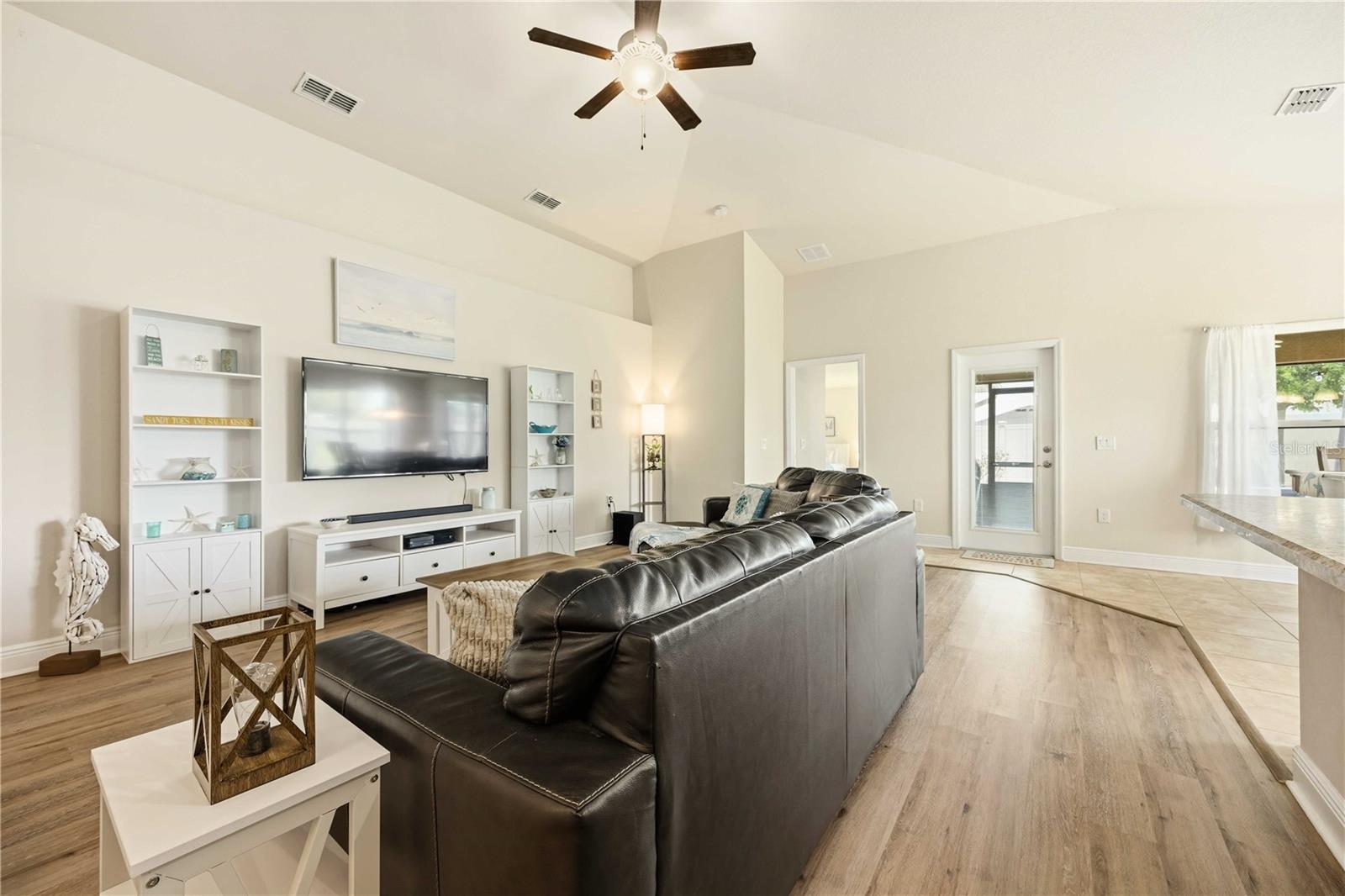 Image 12 of 48 For 613 Meadow Pointe Drive