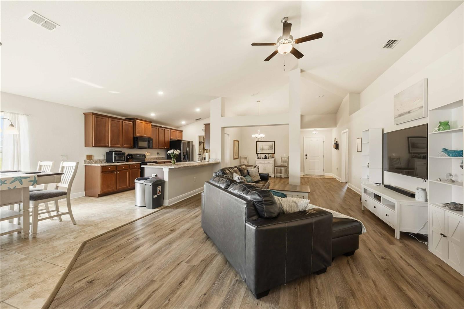 Image 13 of 48 For 613 Meadow Pointe Drive