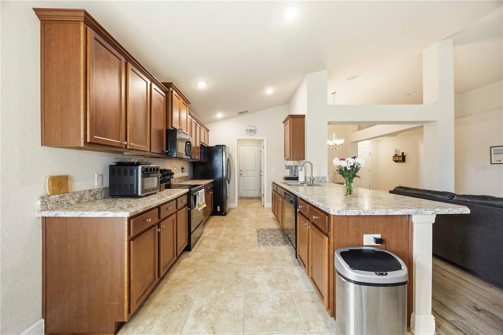 Image 17 of 48 For 613 Meadow Pointe Drive