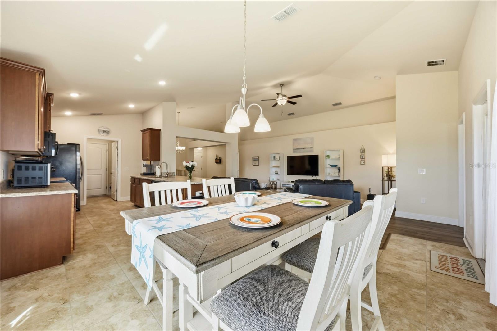 Image 18 of 48 For 613 Meadow Pointe Drive