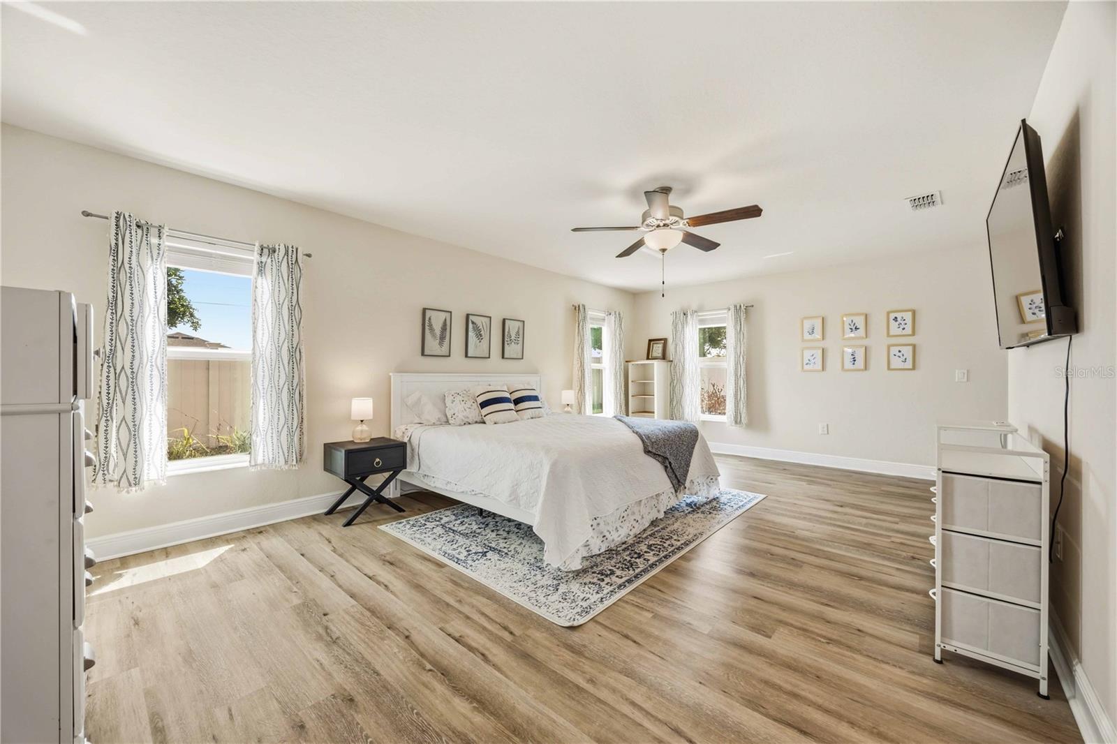 Image 32 of 48 For 613 Meadow Pointe Drive