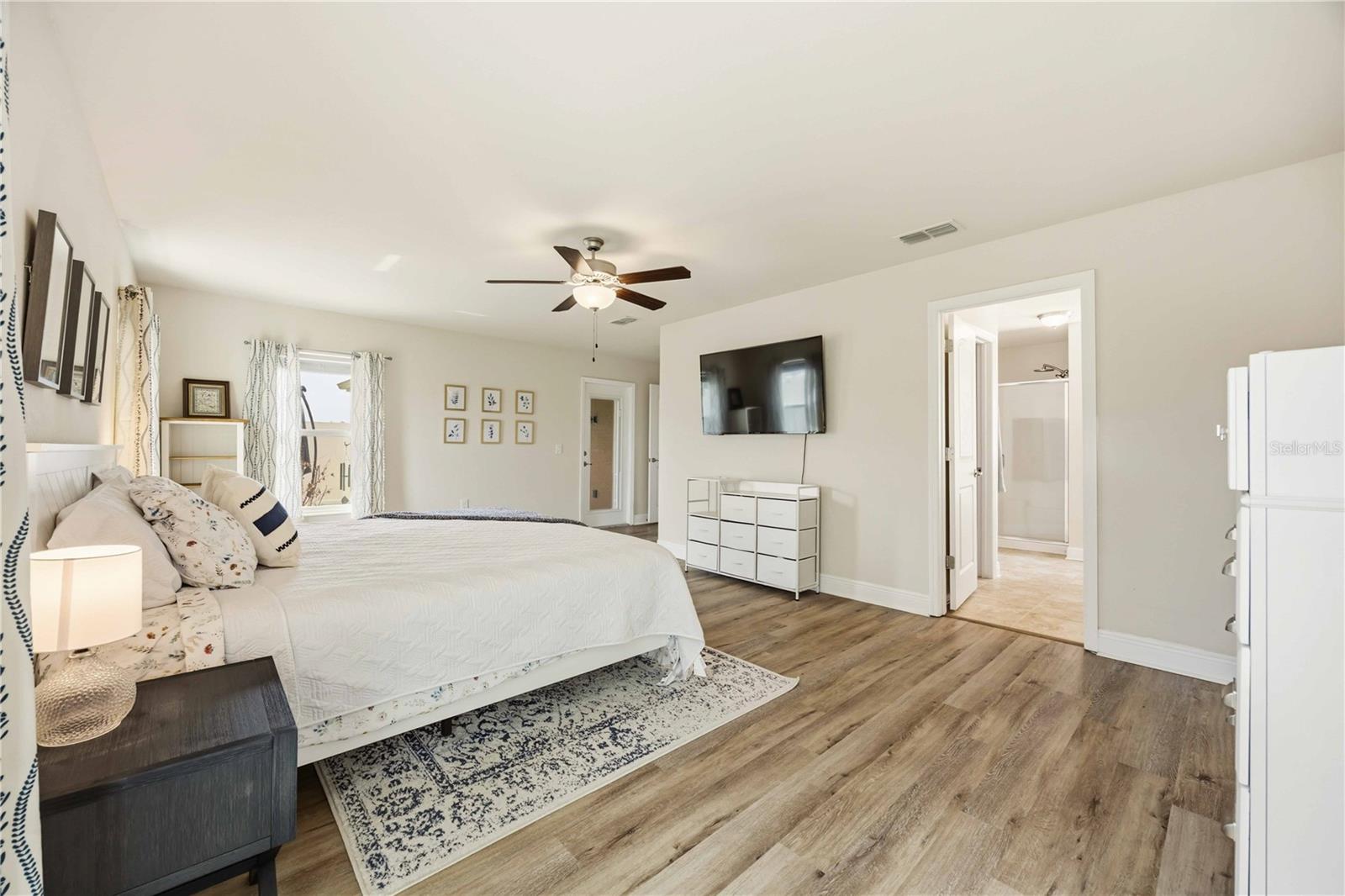 Image 33 of 48 For 613 Meadow Pointe Drive