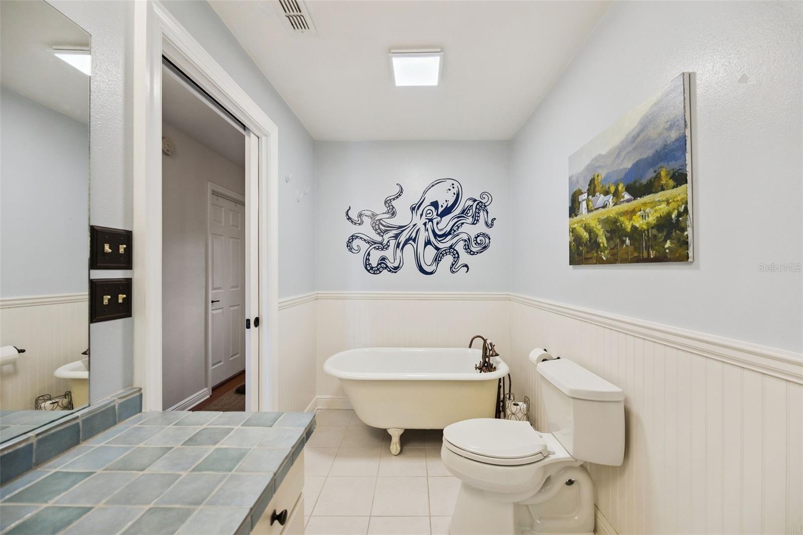 Image 26 of 55 For 2100 Mae Street