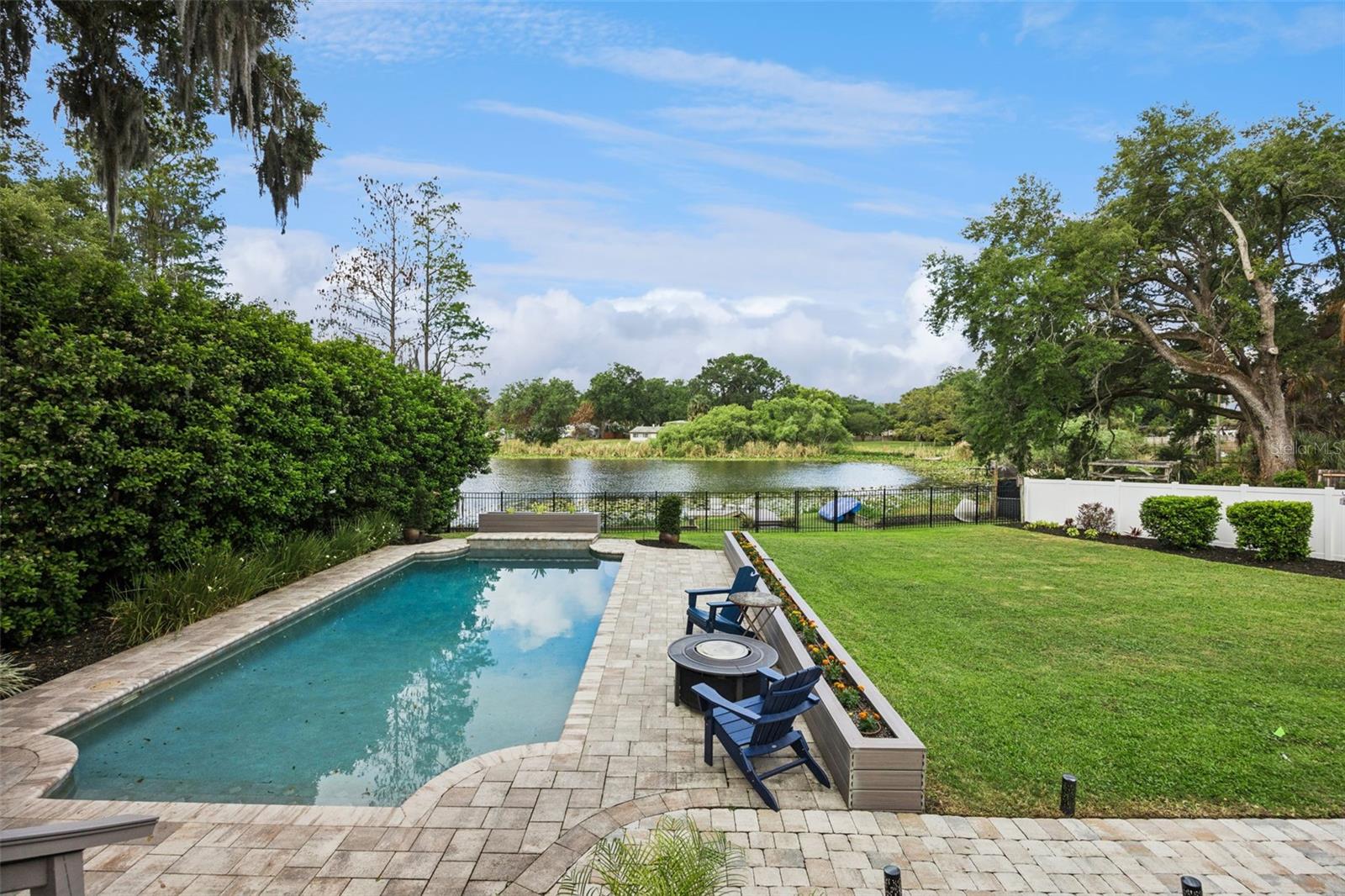 Image 3 of 55 For 2100 Mae Street