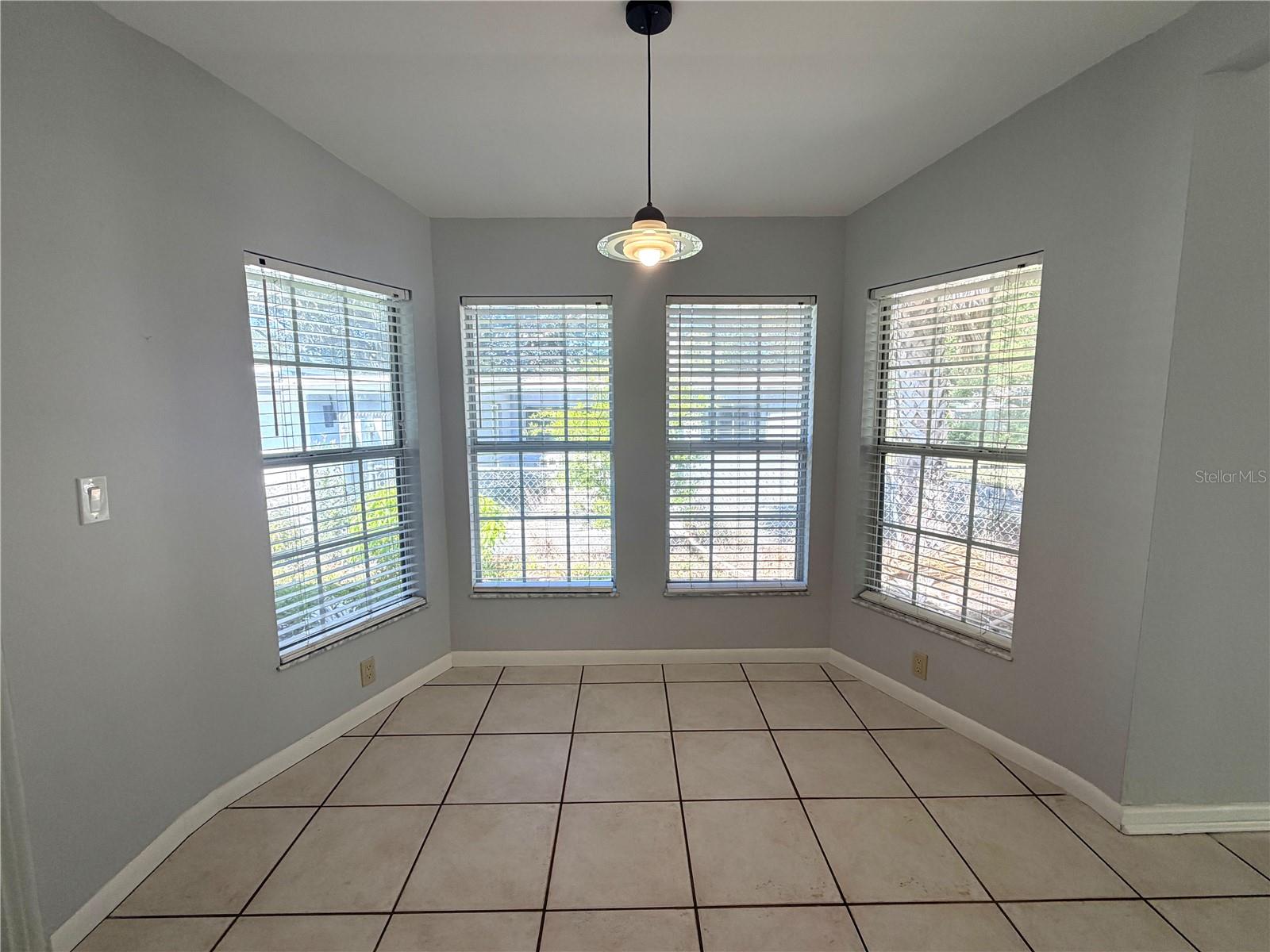 Image 8 of 21 For 1947 Summerfield Road