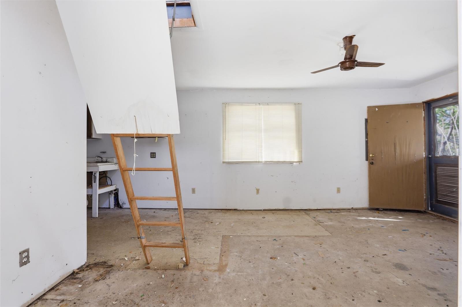 Image 35 of 50 For 4095 Pioneer Way