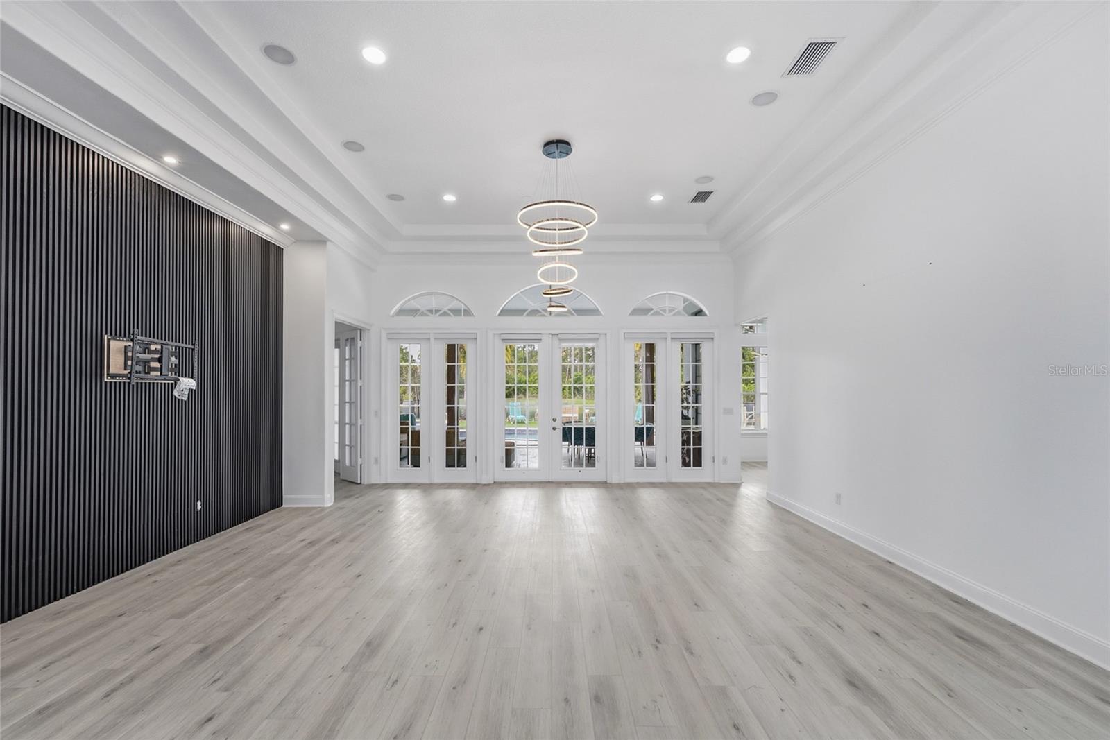 Image 5 of 32 For 6550 Cartmel Lane