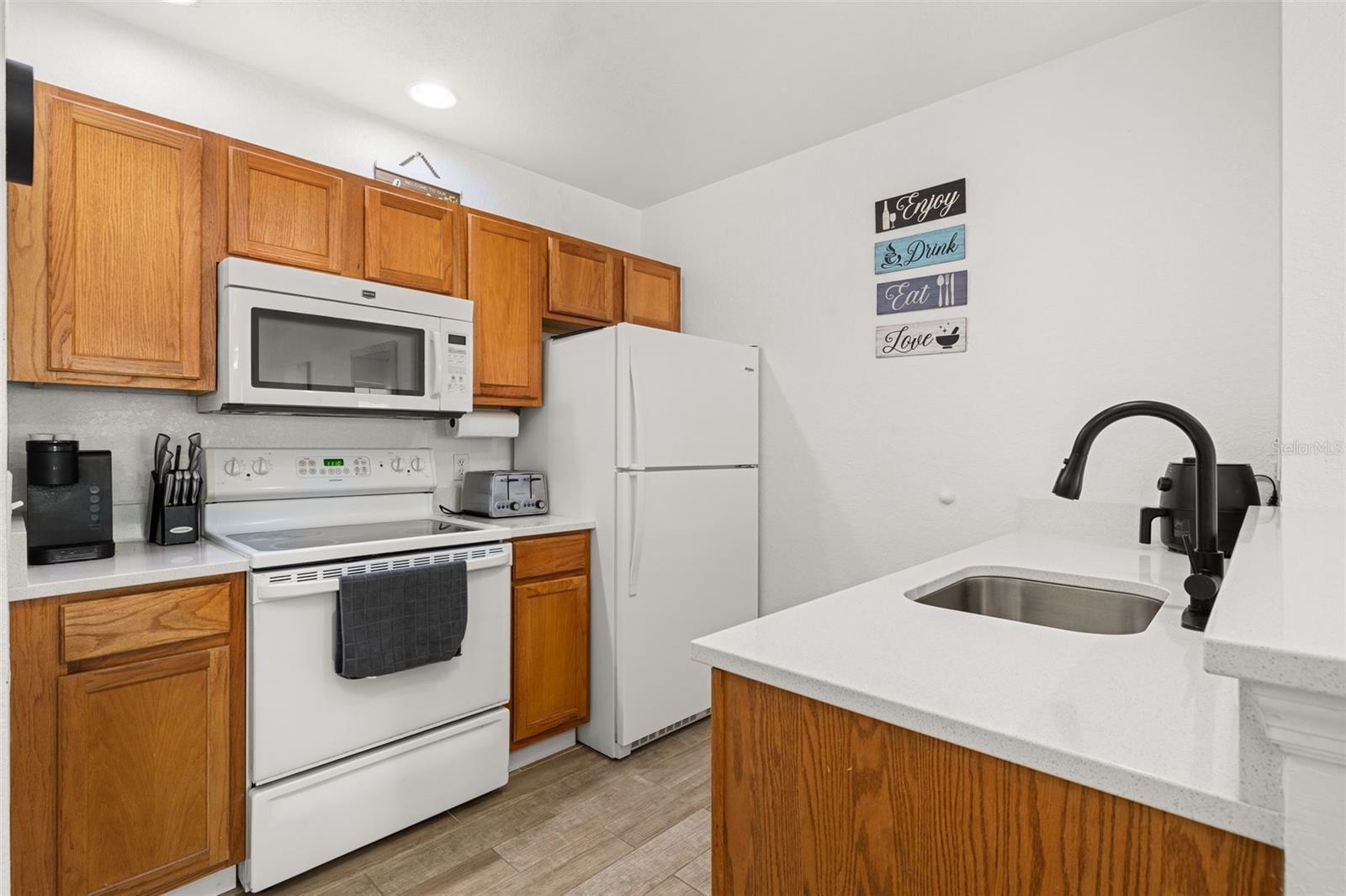 Image 18 of 68 For 2250 San Vital Drive 105