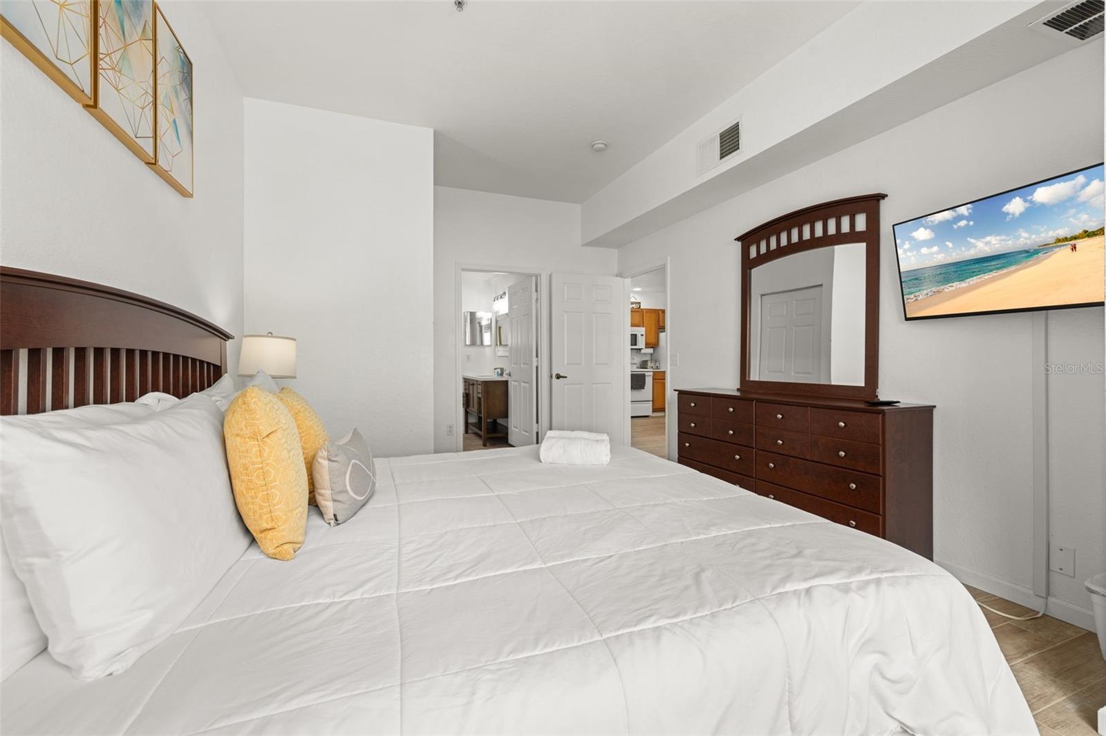 Image 23 of 68 For 2250 San Vital Drive 105