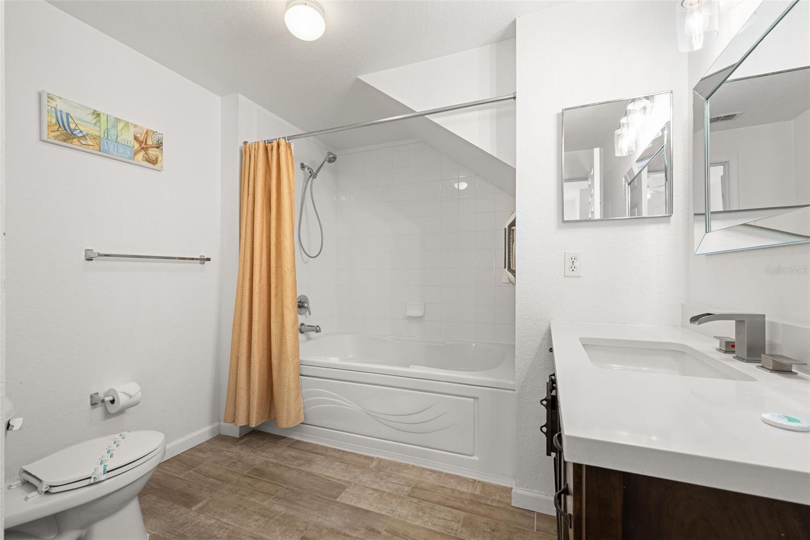 Image 25 of 68 For 2250 San Vital Drive 105