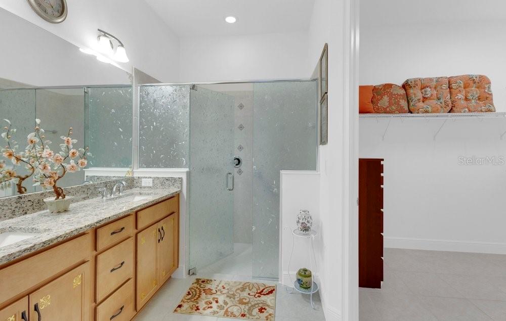 Image 11 of 38 For 2303 Datura Loop