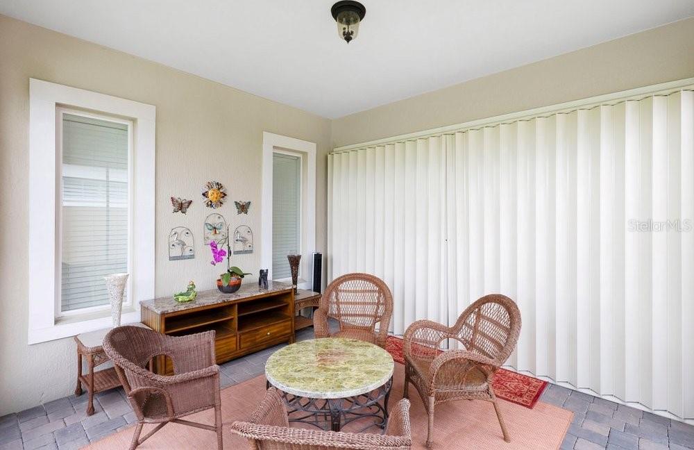 Image 20 of 38 For 2303 Datura Loop