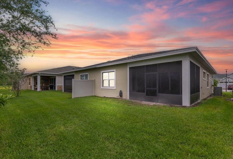 Image 21 of 38 For 2303 Datura Loop