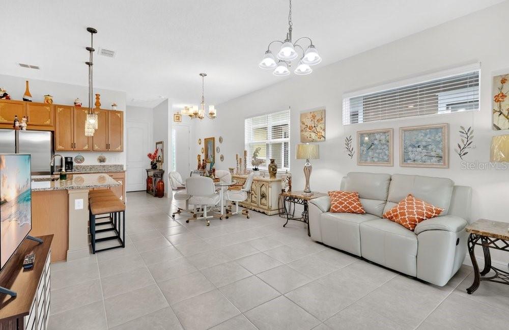 Image 3 of 38 For 2303 Datura Loop