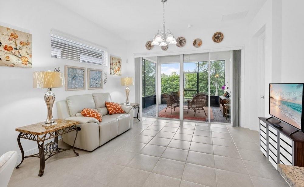 Image 4 of 38 For 2303 Datura Loop