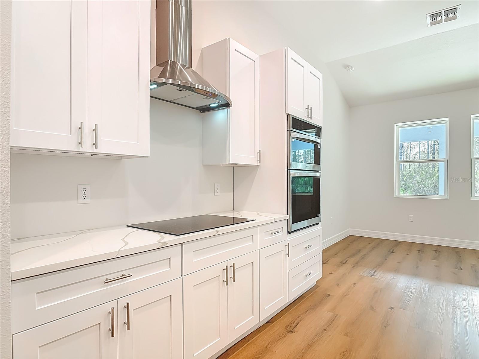 Image 10 of 58 For 30798 Apricot Avenue