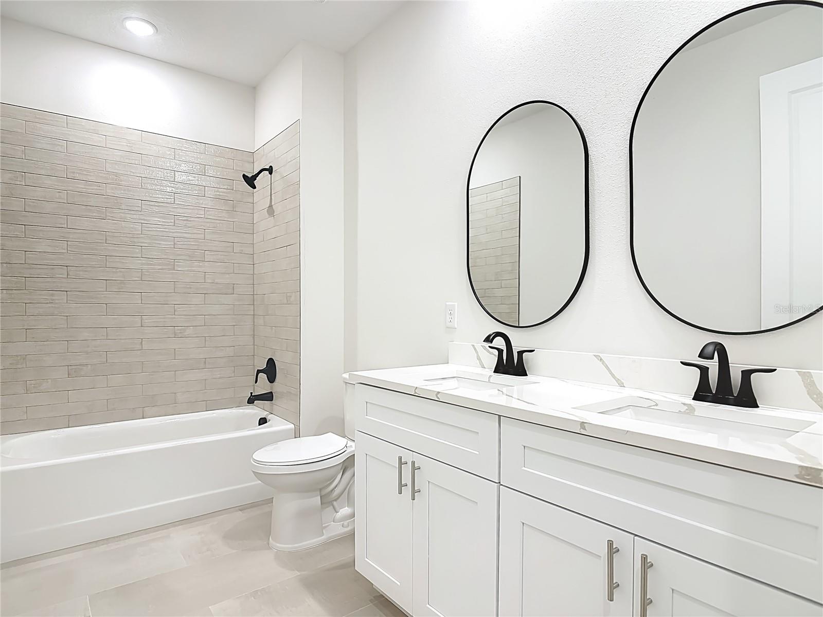 Image 35 of 58 For 30798 Apricot Avenue