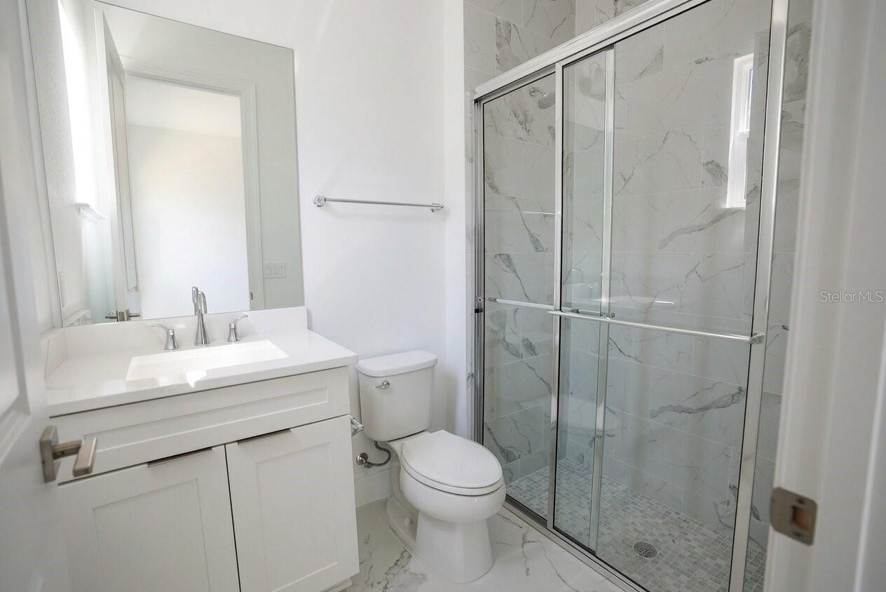 Image 31 of 34 For 16000 Pendio Drive