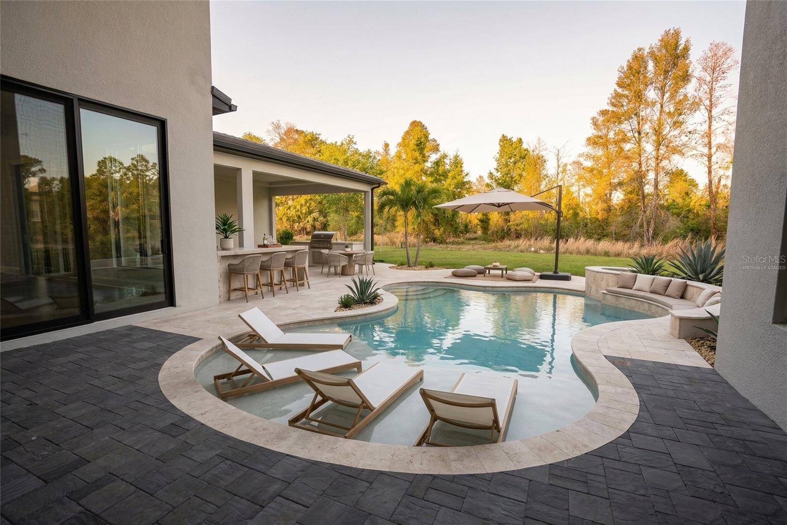 Image 33 of 34 For 16000 Pendio Drive