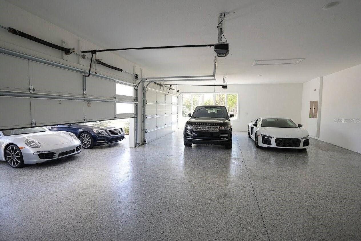 Image 34 of 34 For 16000 Pendio Drive