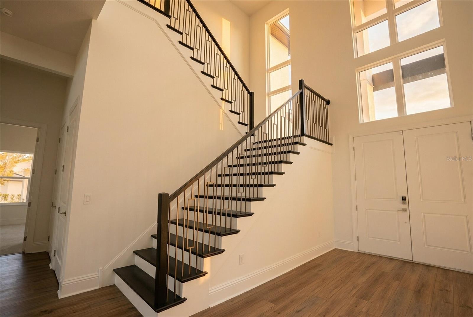 Image 9 of 34 For 16000 Pendio Drive