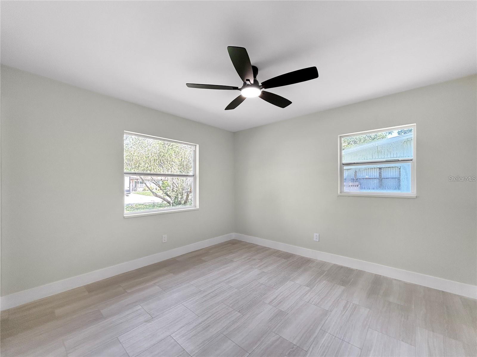 Image 11 of 41 For 413 Country Club Drive