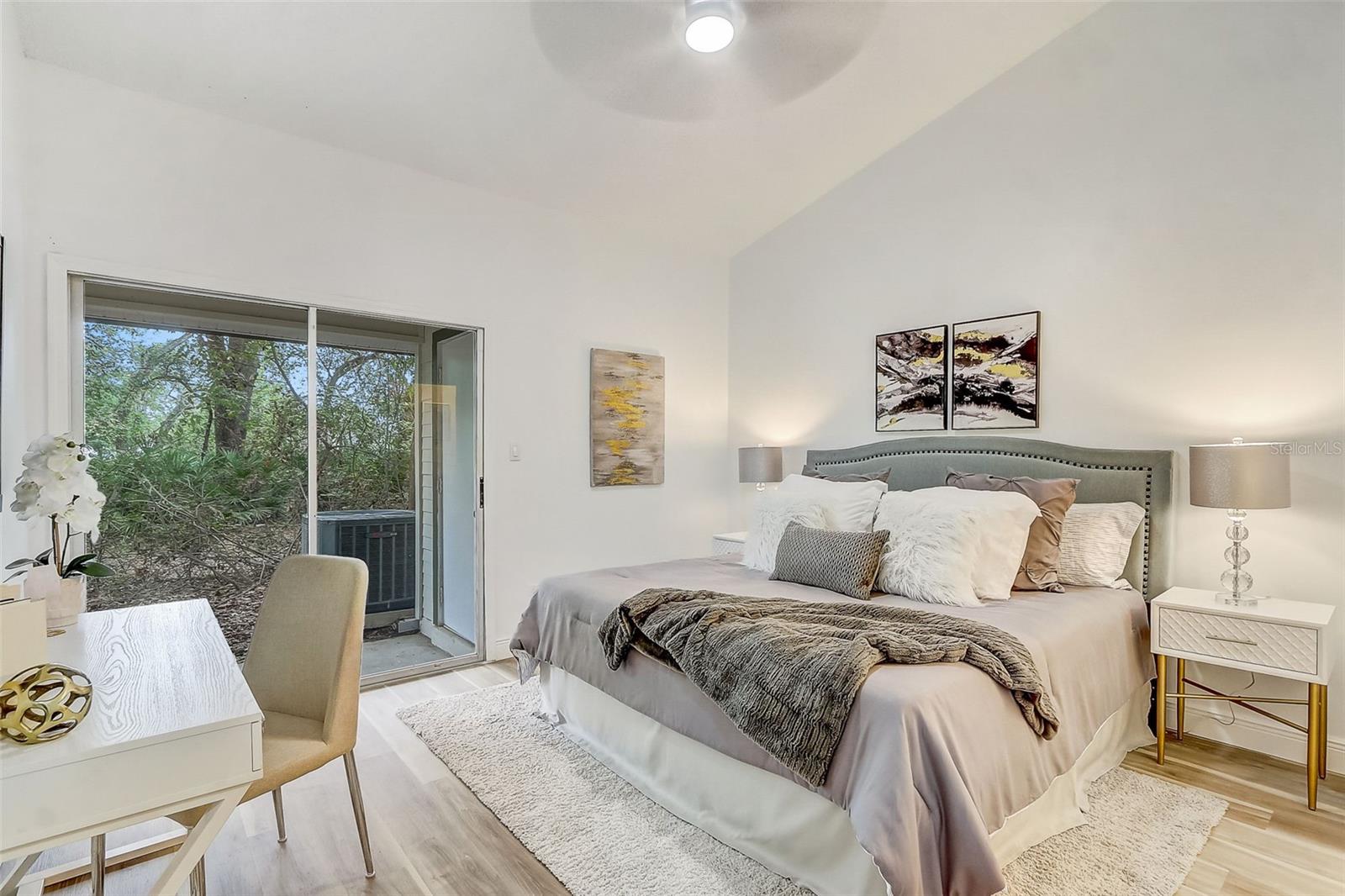 Image 14 of 25 For 260 Post Way