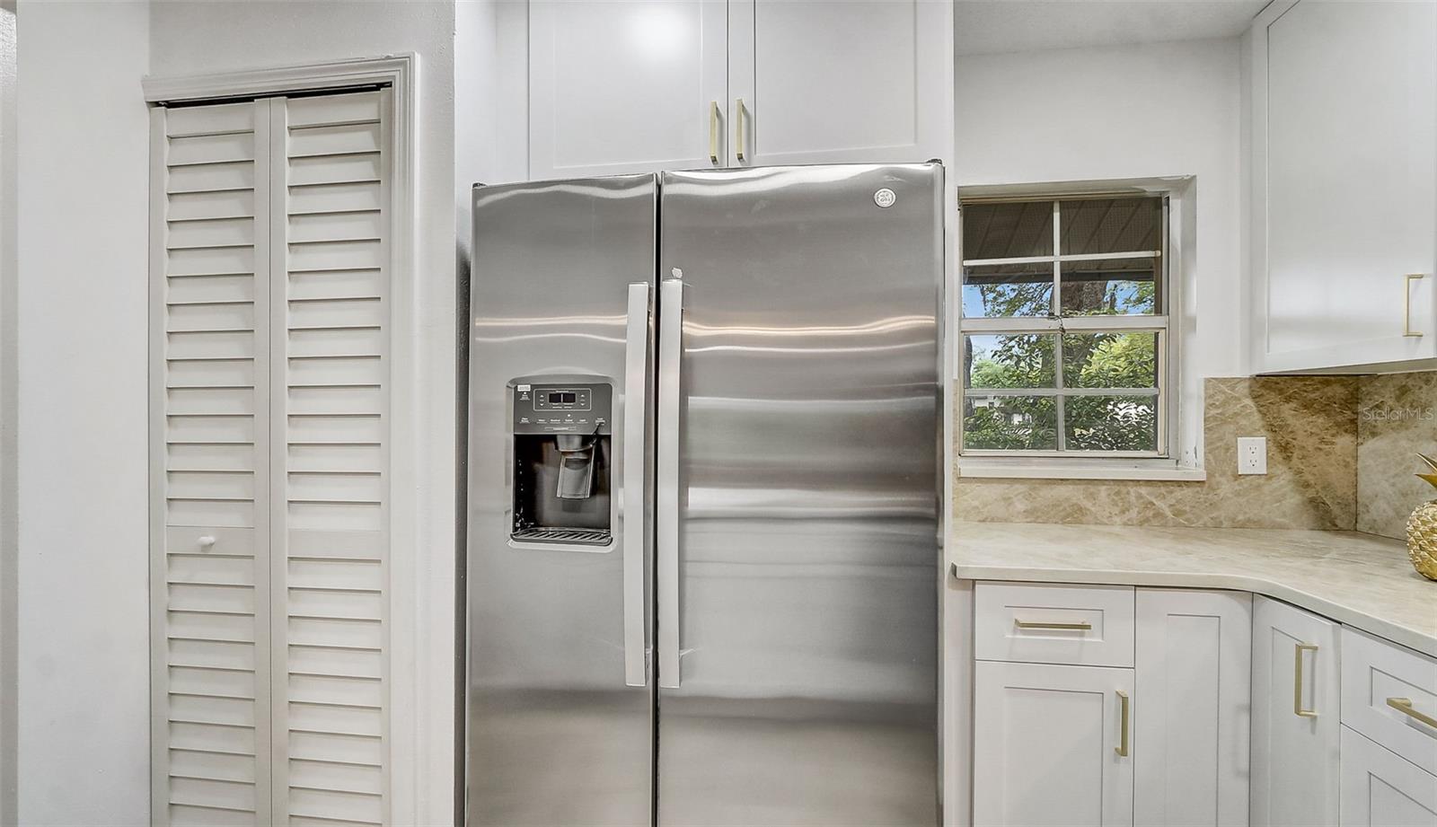 Image 6 of 25 For 260 Post Way