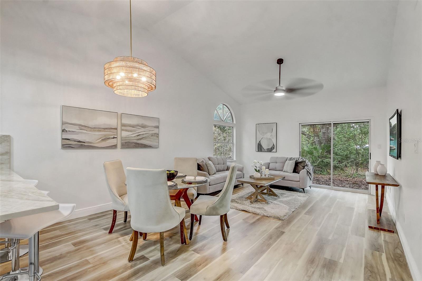 Image 7 of 25 For 260 Post Way