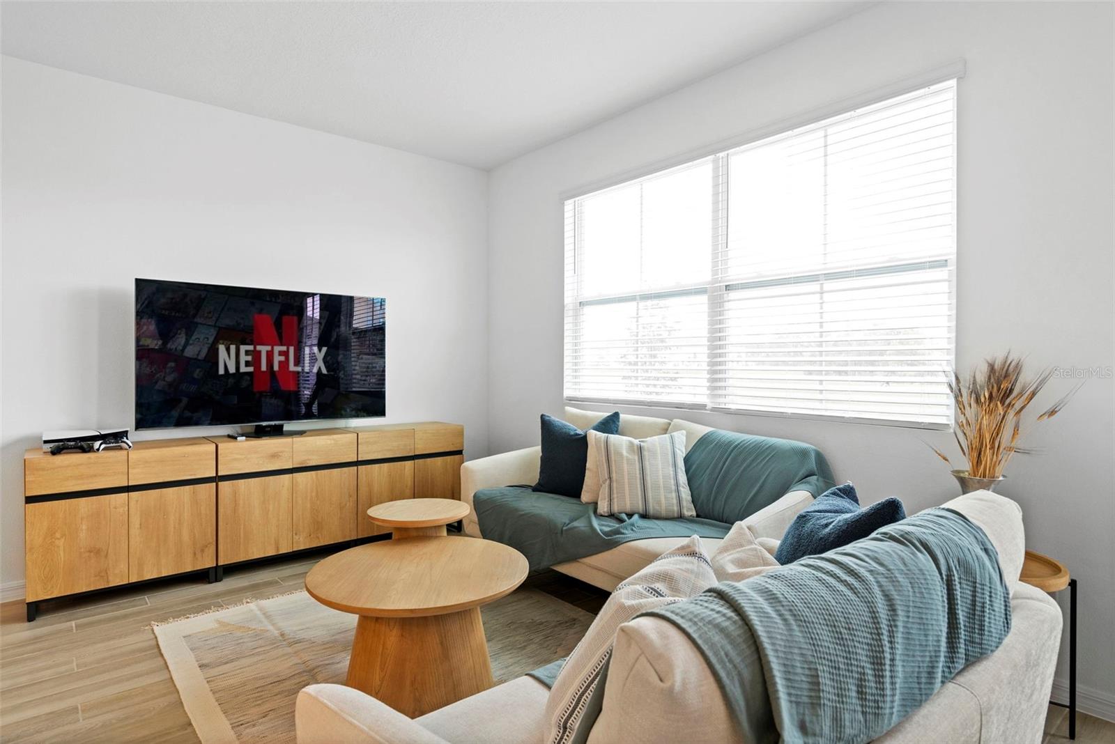 Image 11 of 28 For 642 Longboat Drive