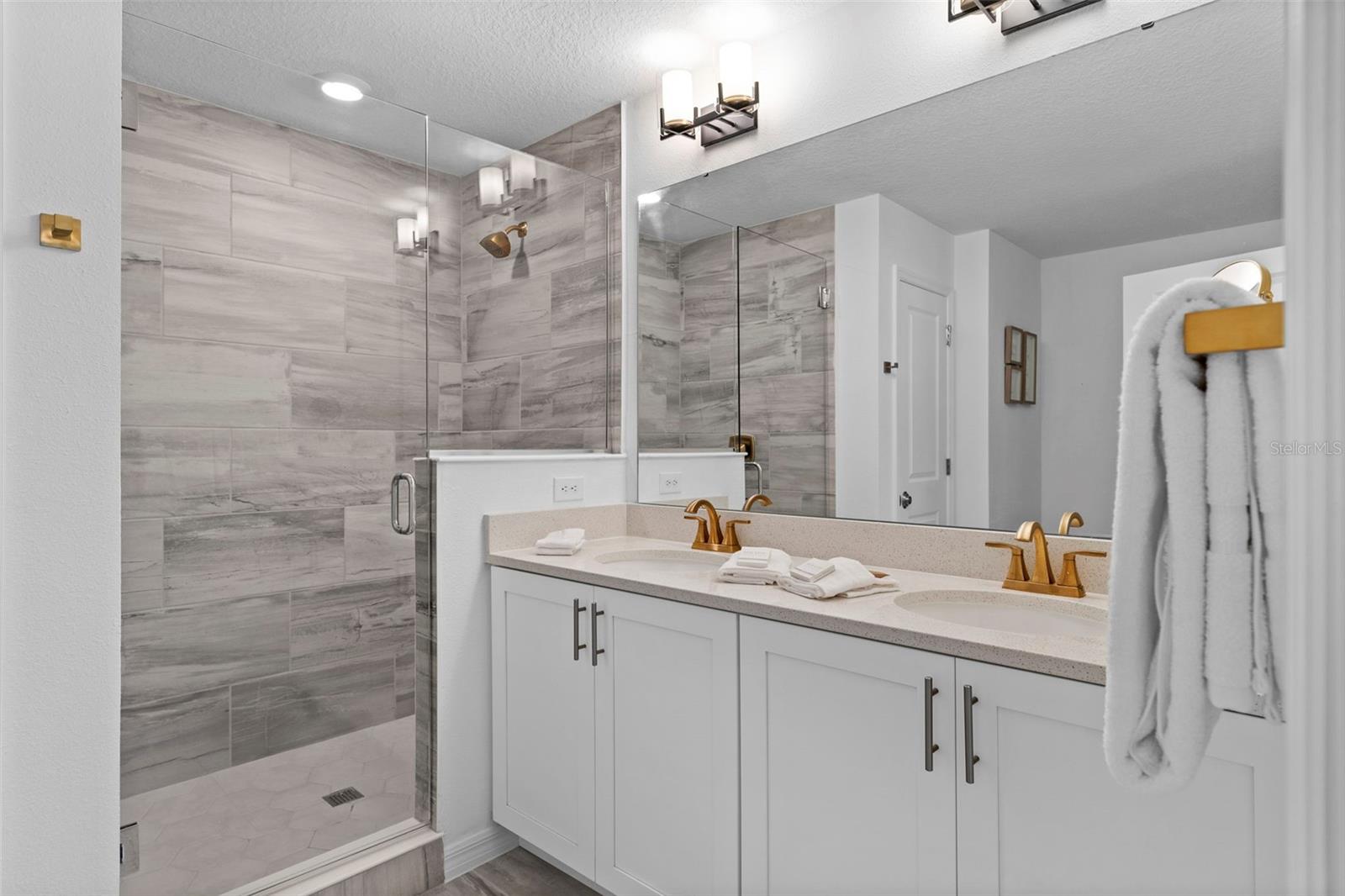 Image 19 of 28 For 642 Longboat Drive