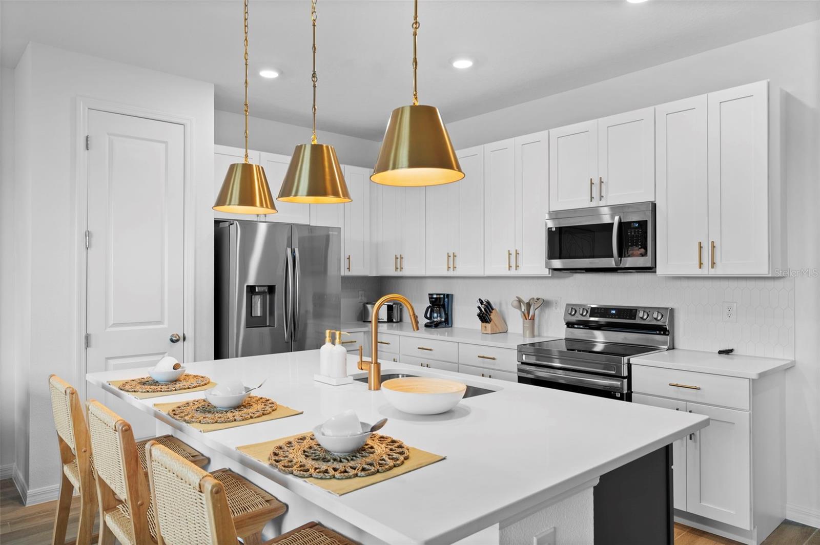 Image 7 of 28 For 642 Longboat Drive