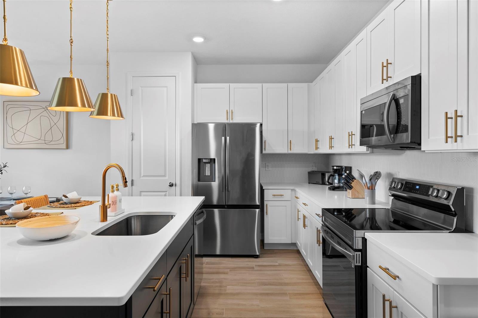 Image 8 of 28 For 642 Longboat Drive