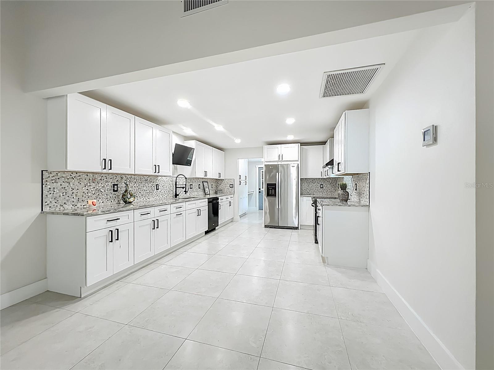 Image 13 of 58 For 207 Weeping Elm Lane