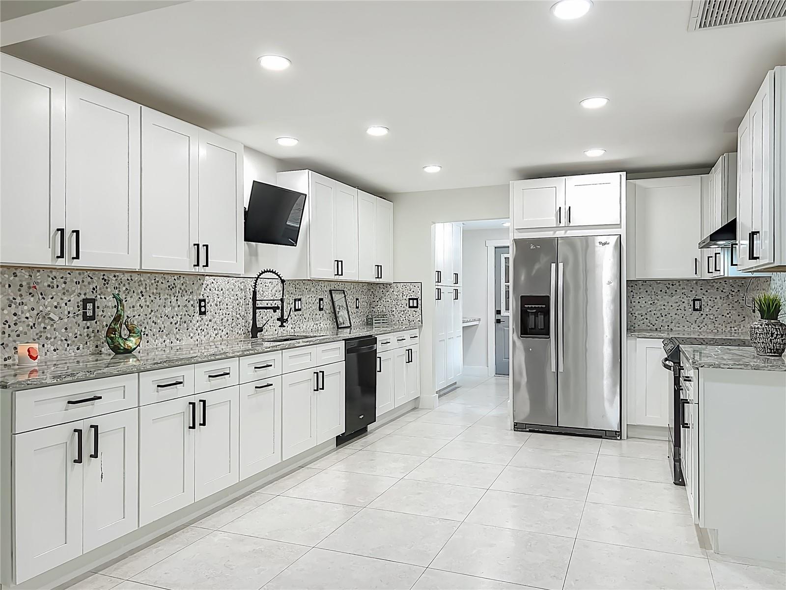 Image 14 of 58 For 207 Weeping Elm Lane