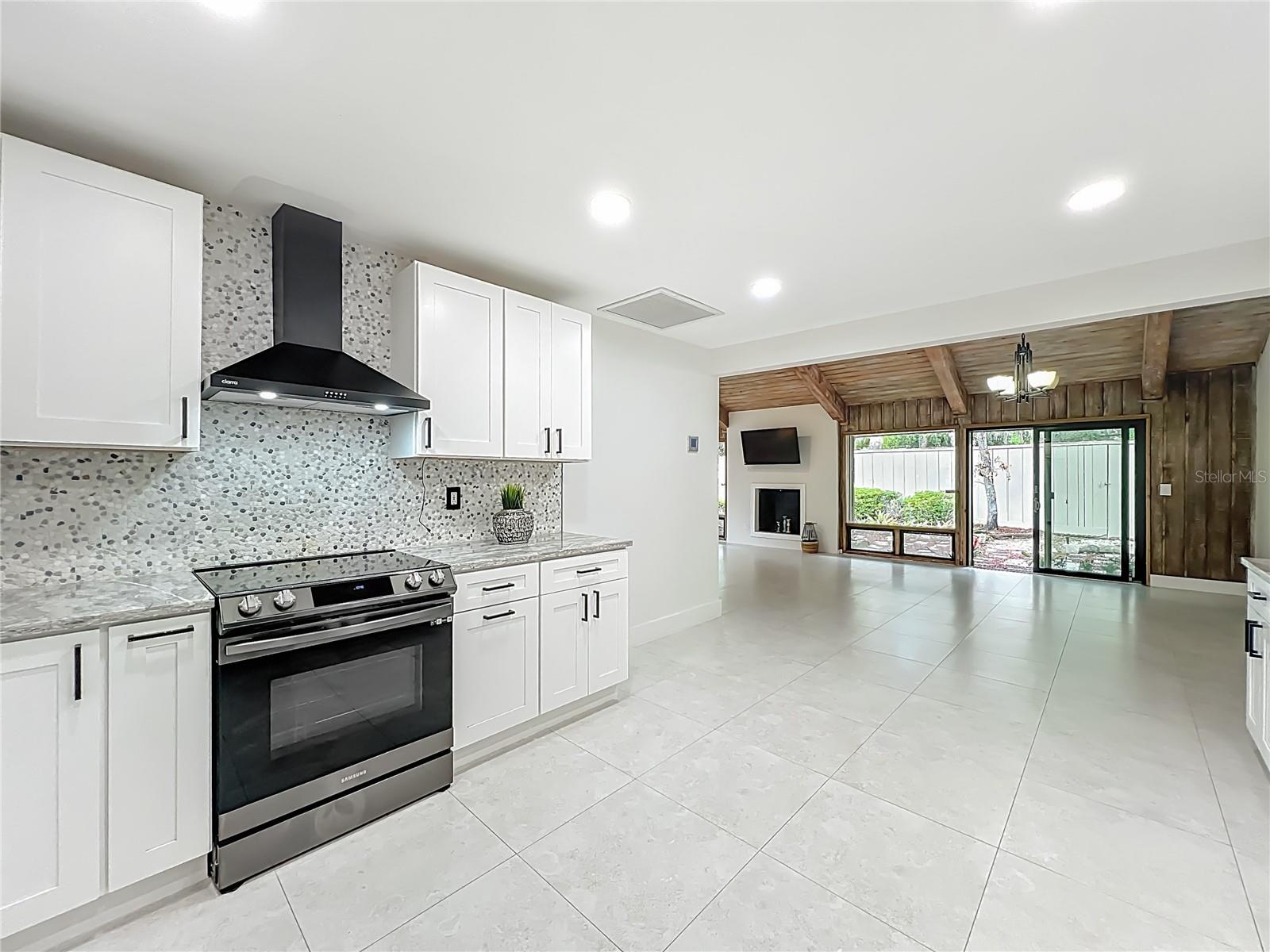 Image 18 of 58 For 207 Weeping Elm Lane