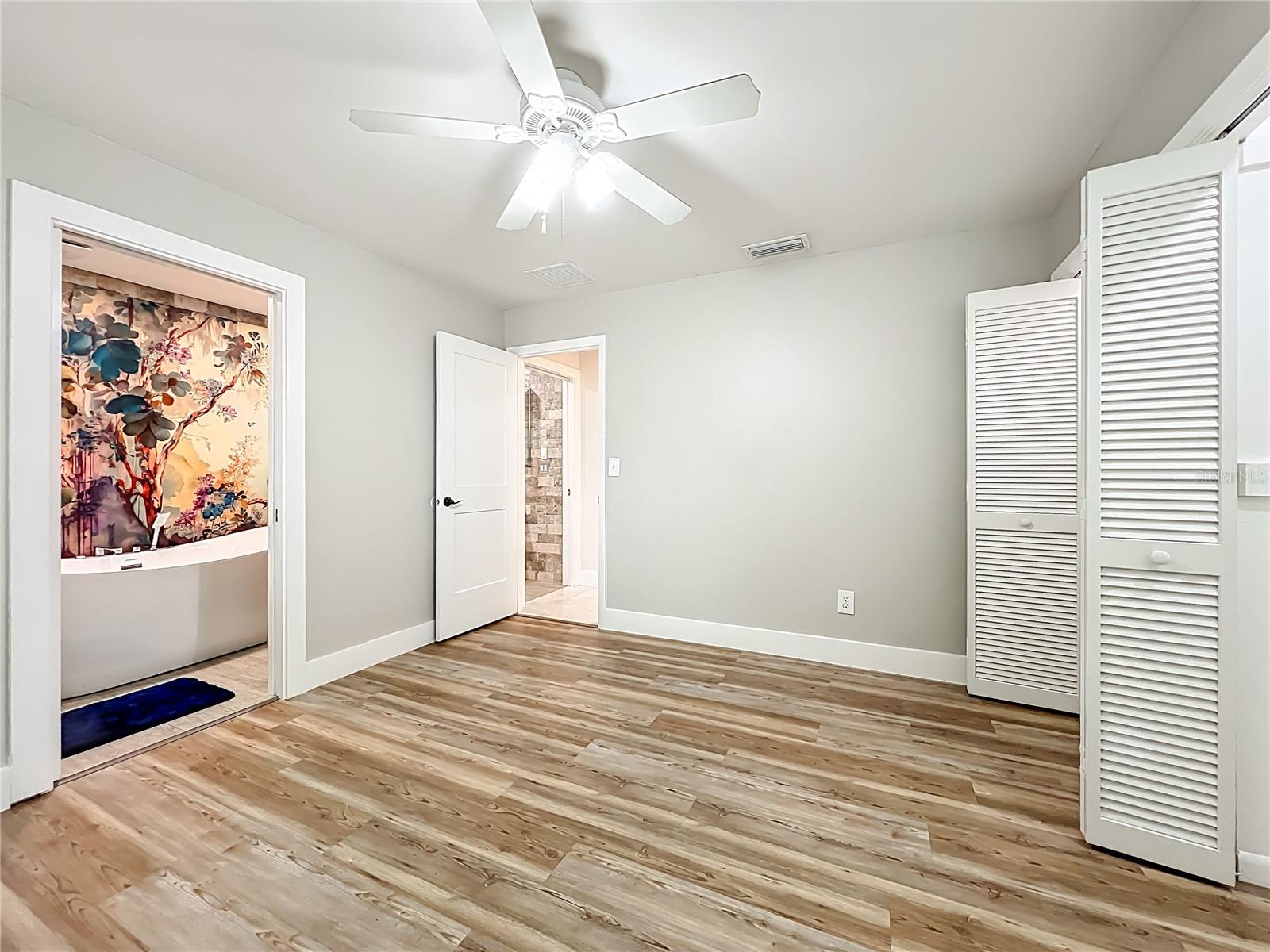 Image 23 of 58 For 207 Weeping Elm Lane