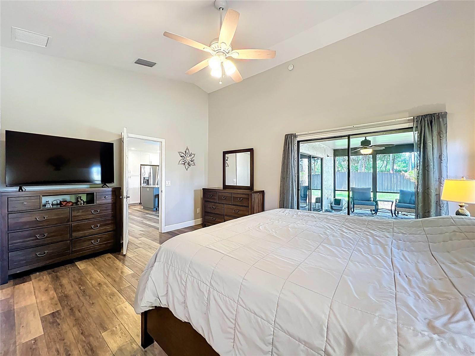 Image 11 of 28 For 630 Falcon Court