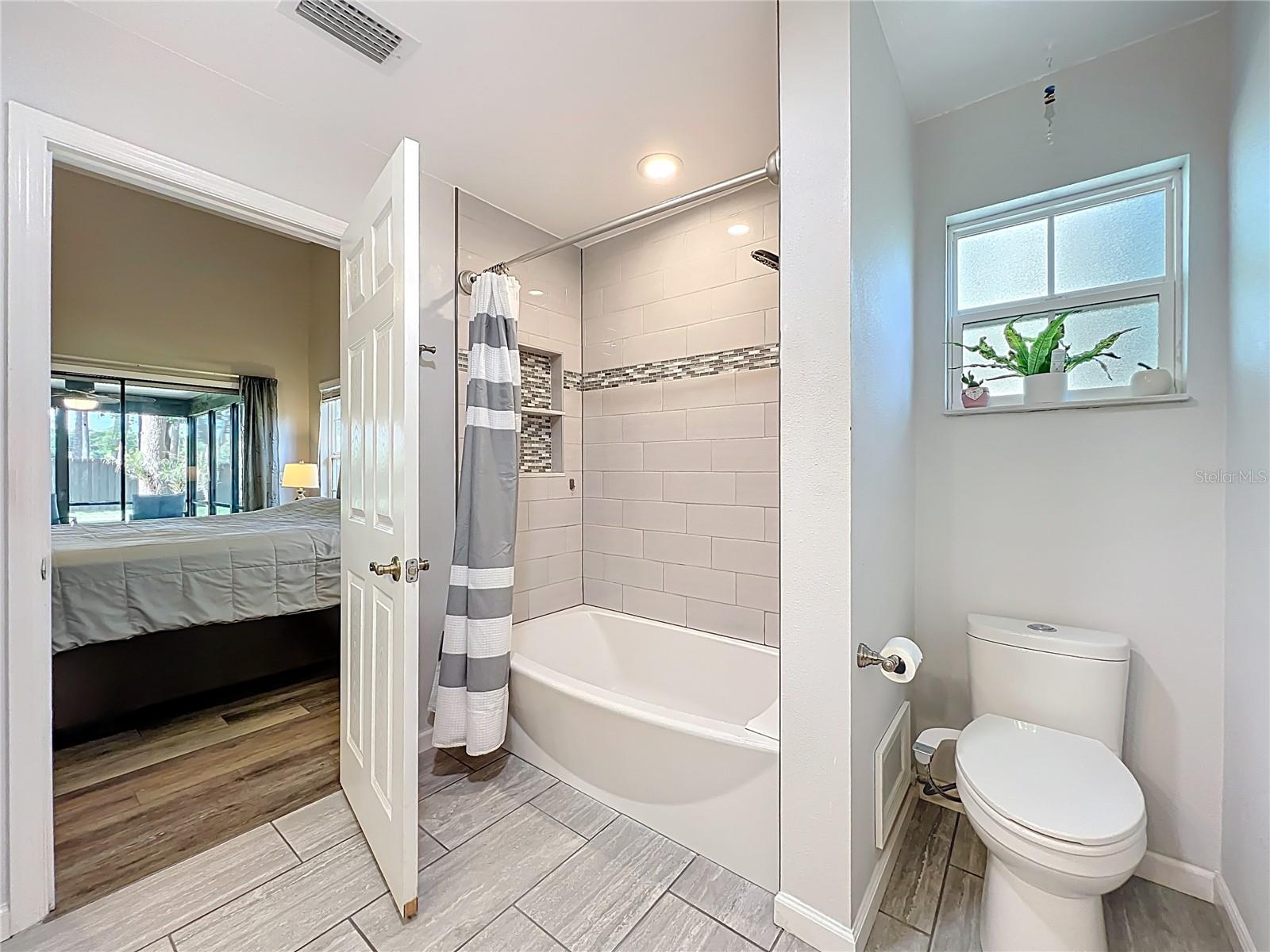 Image 13 of 28 For 630 Falcon Court