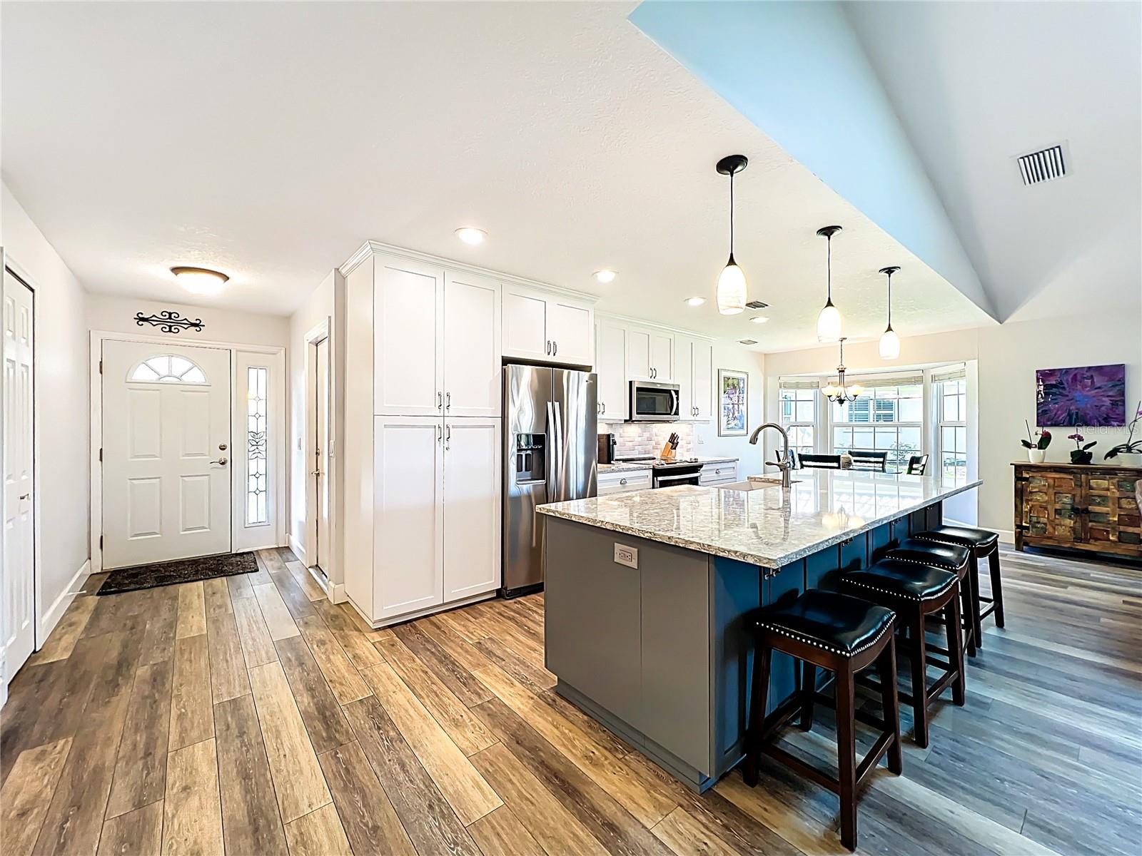 Image 5 of 28 For 630 Falcon Court