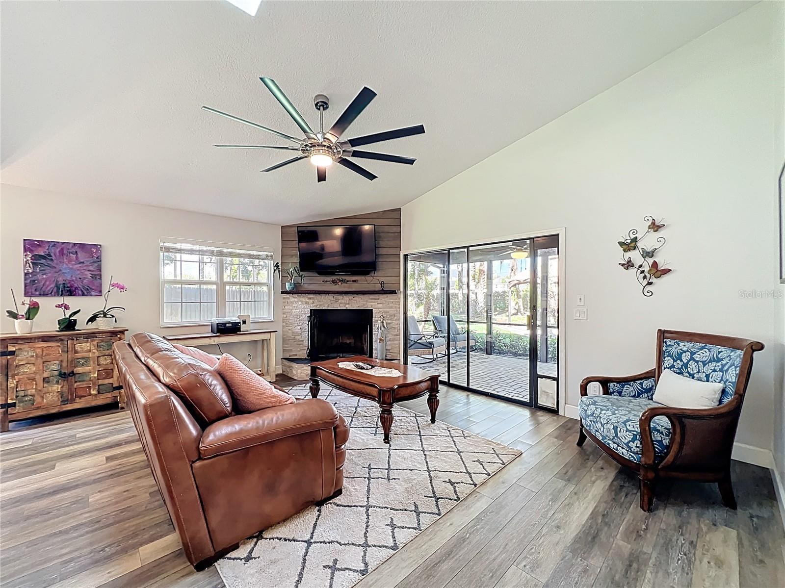 Image 8 of 28 For 630 Falcon Court