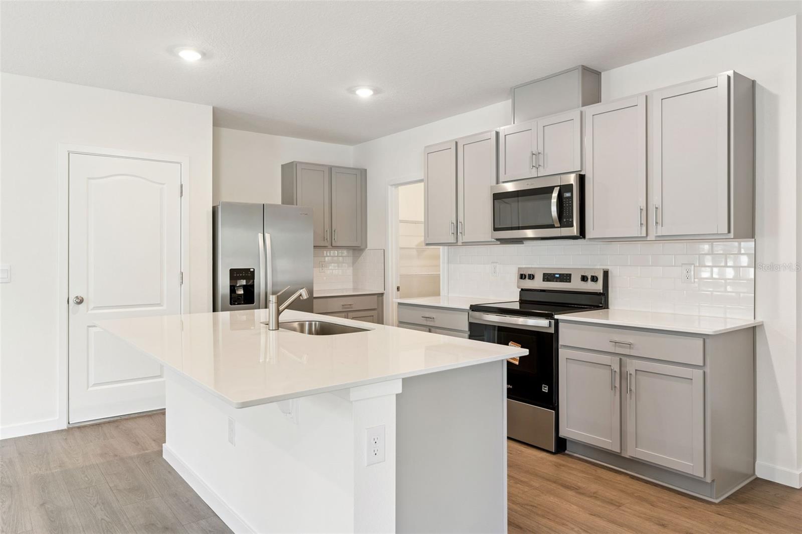 Image 14 of 29 For 2113 Walnut Creek Drive