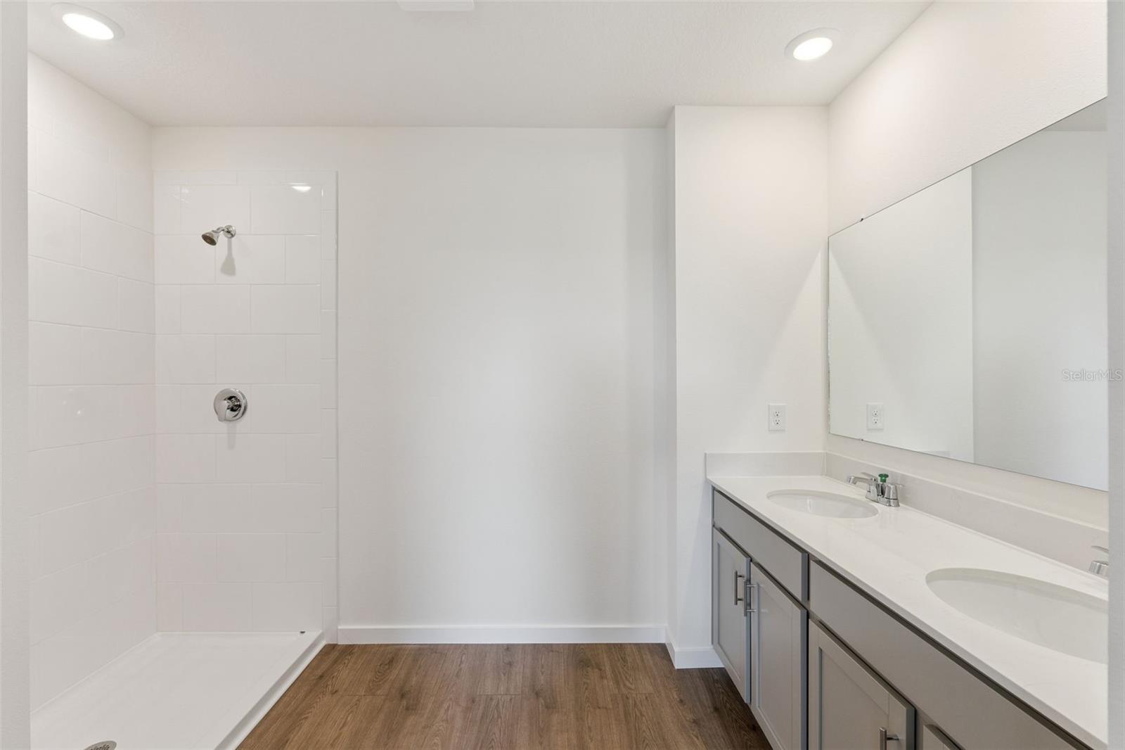 Image 23 of 29 For 2113 Walnut Creek Drive