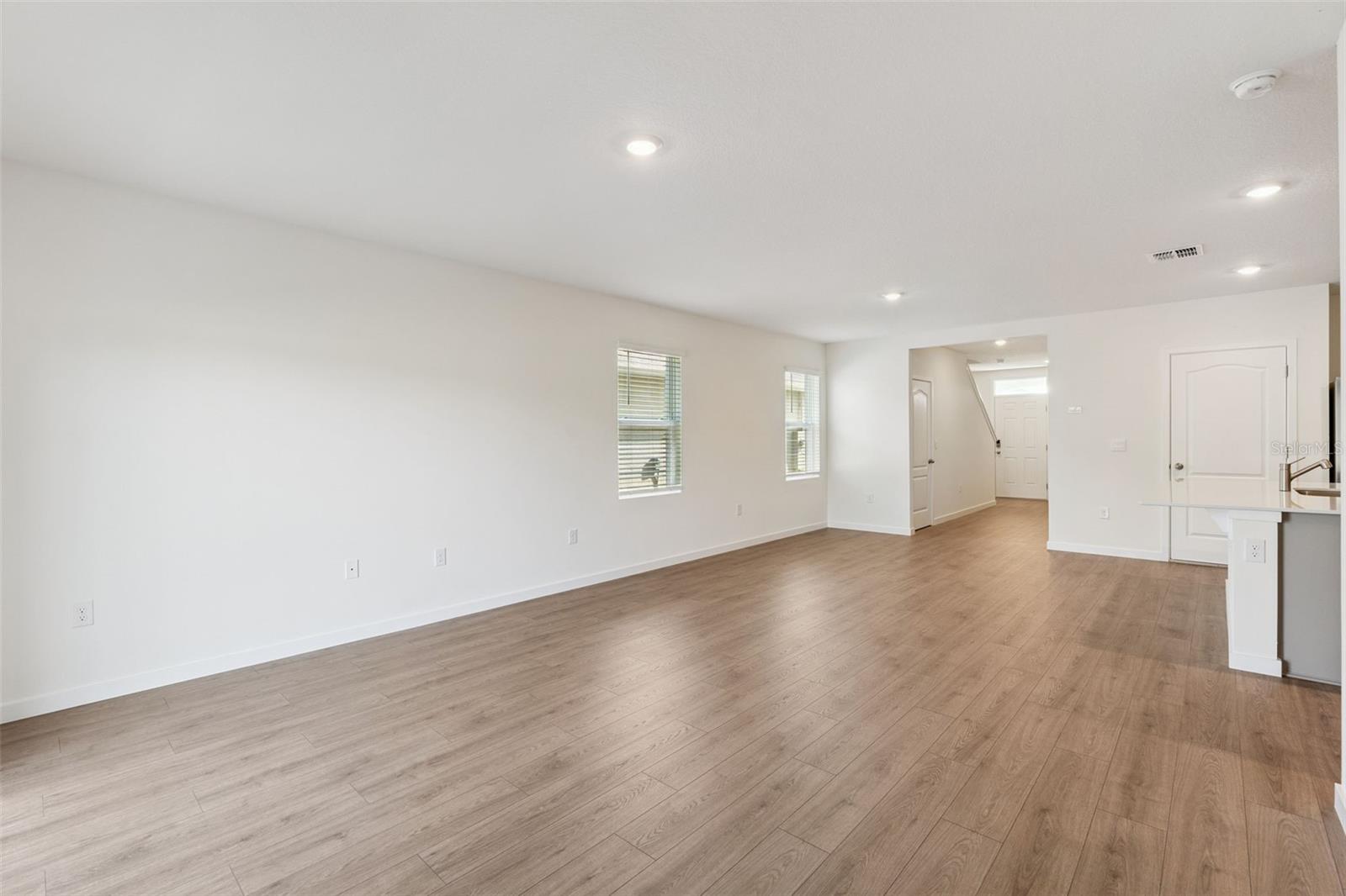 Image 5 of 29 For 2113 Walnut Creek Drive