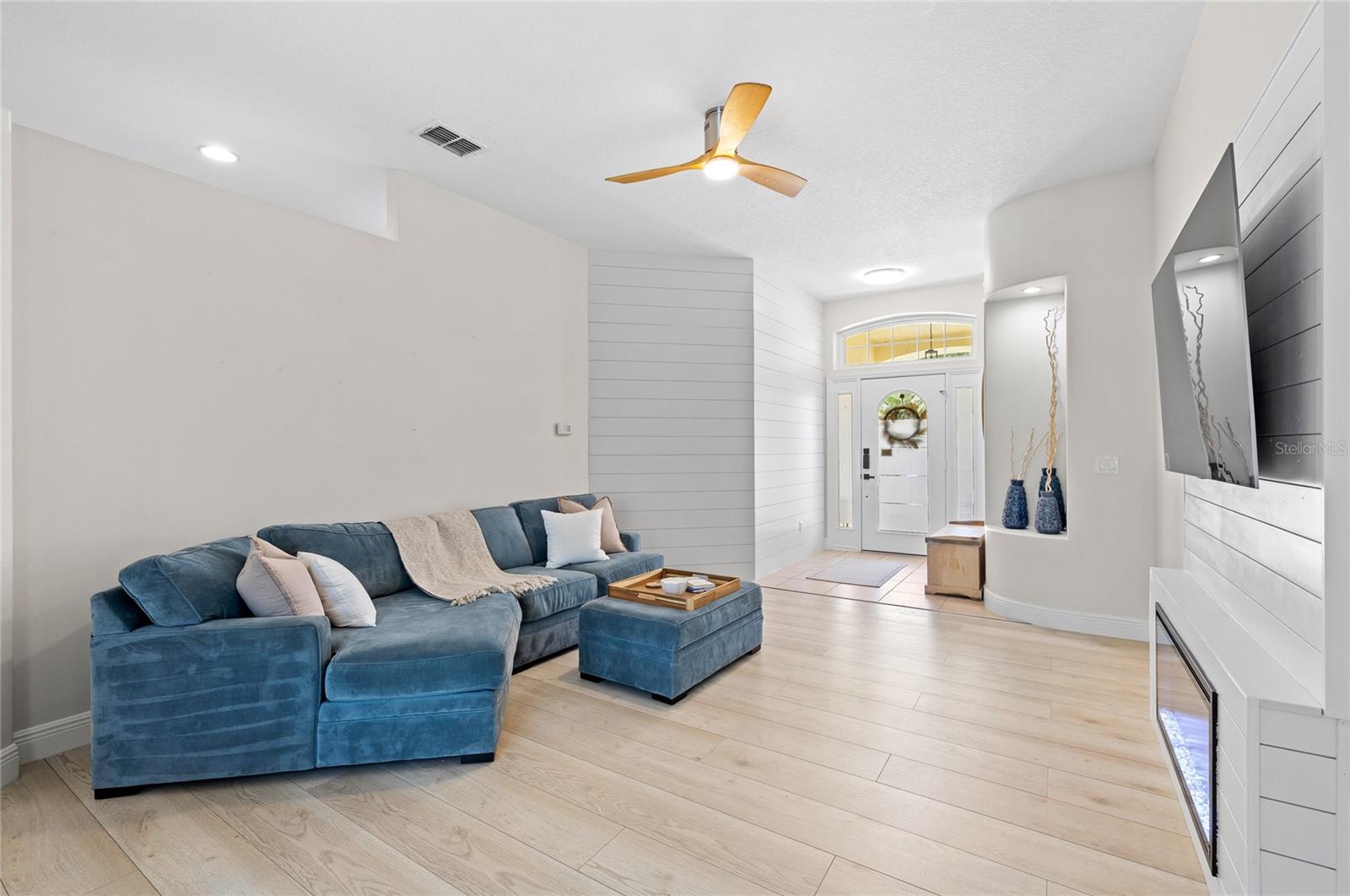 Image 11 of 62 For 710 Hampton Drive