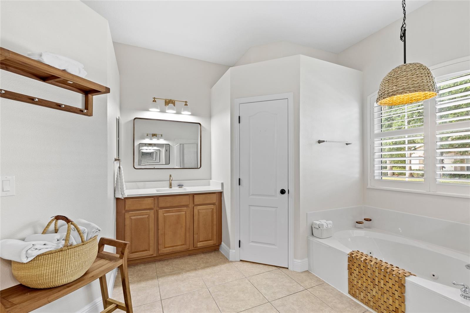 Image 22 of 62 For 710 Hampton Drive