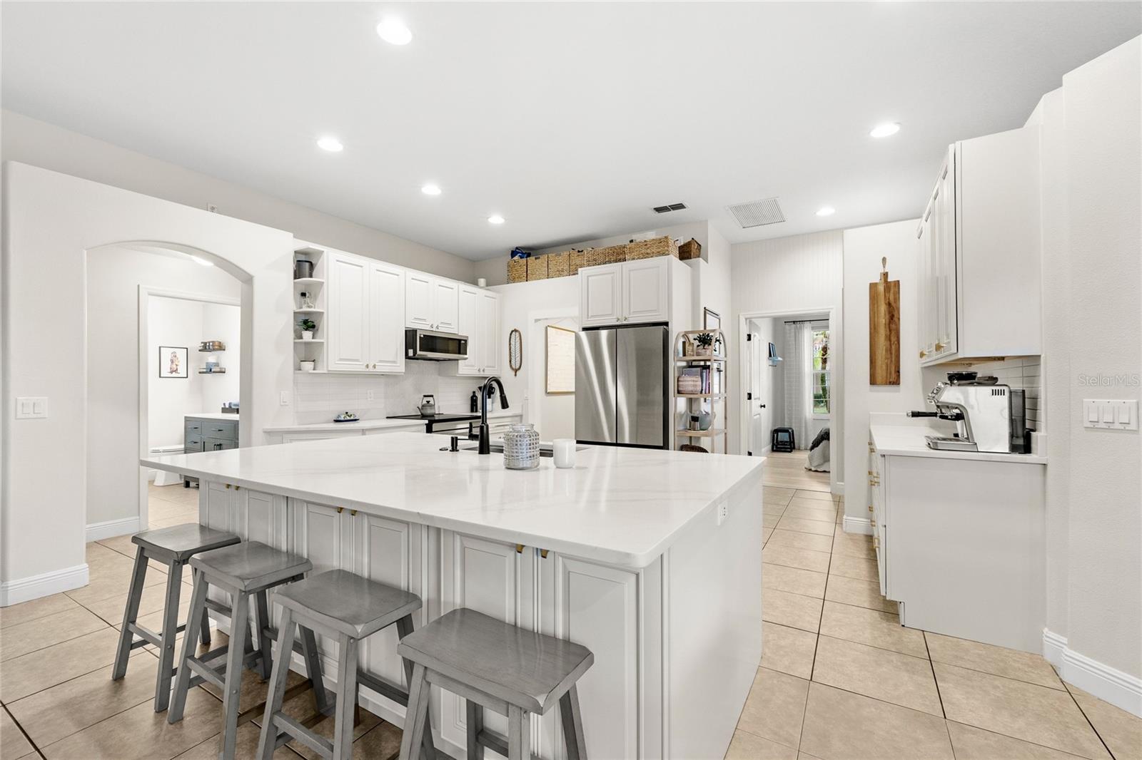 Image 28 of 62 For 710 Hampton Drive