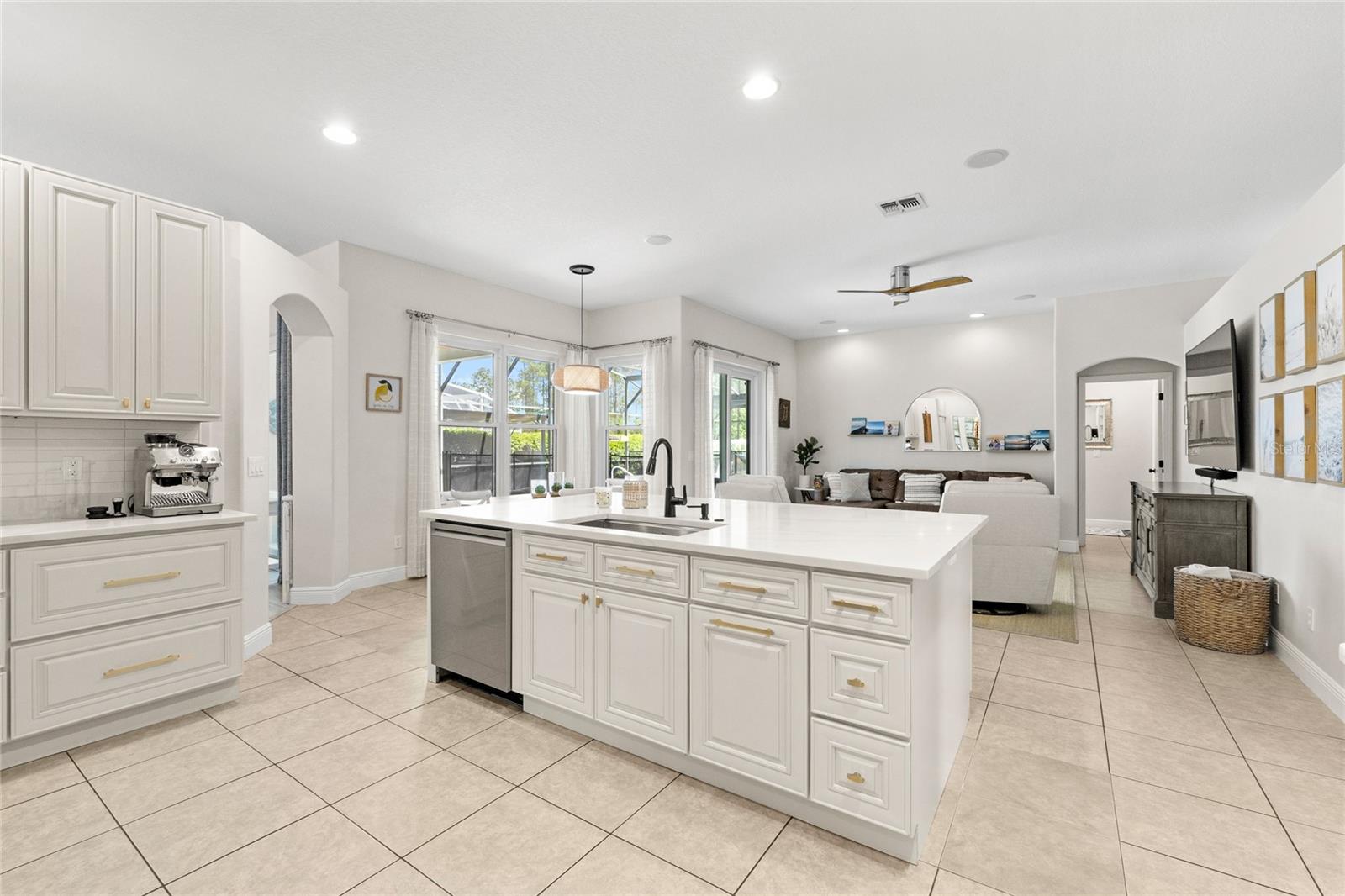 Image 32 of 62 For 710 Hampton Drive