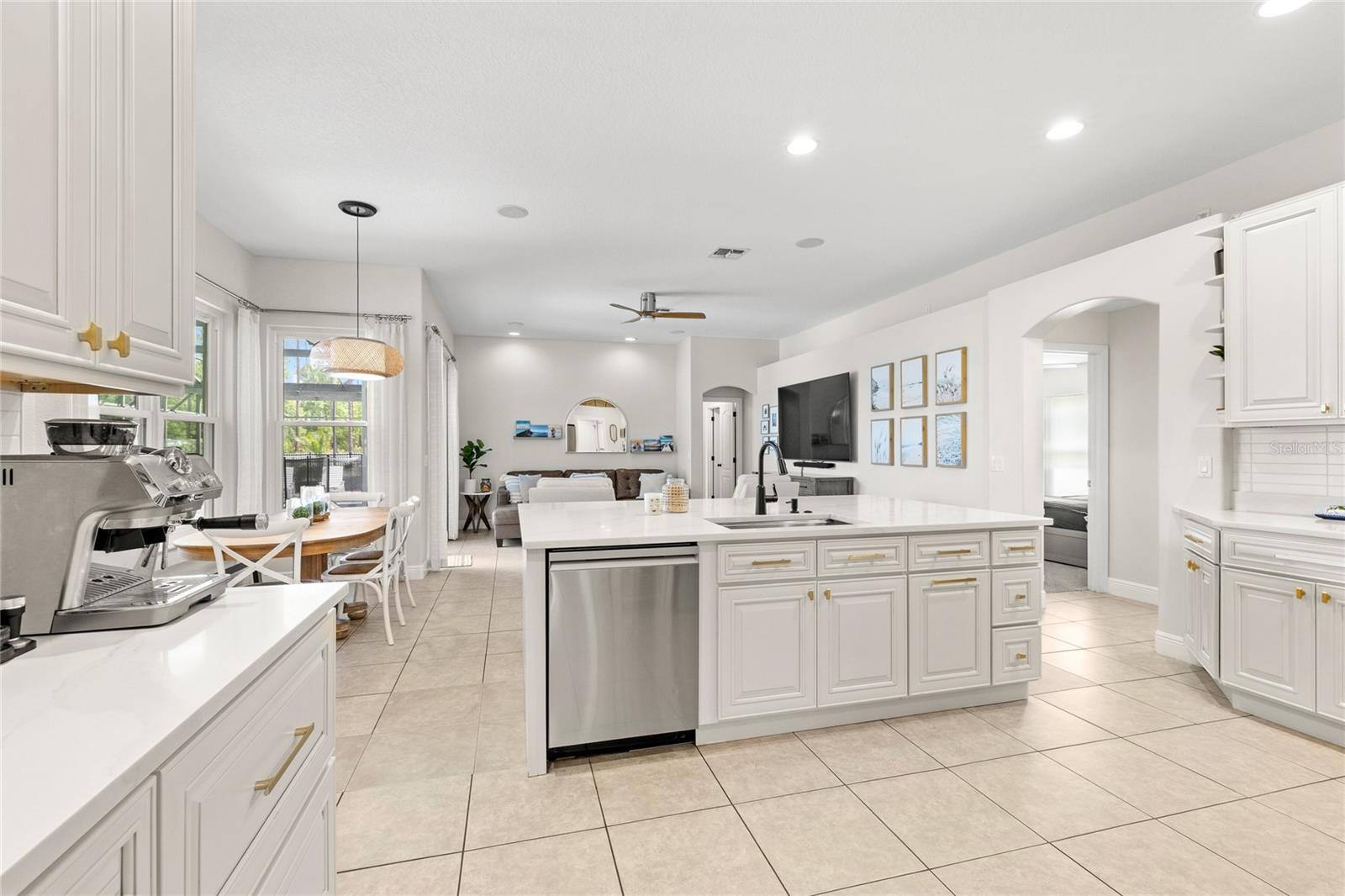 Image 33 of 62 For 710 Hampton Drive